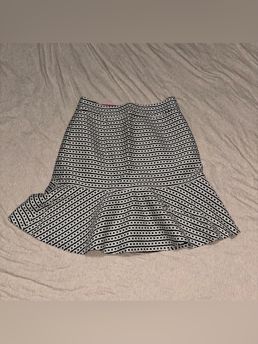 Banana Republic Geometric Chain Link Flared Trumpet Skirt - Size 0P